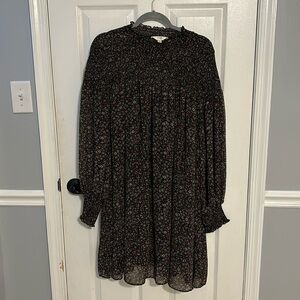 2/$20!!! Floral long sleeve dress, lined.